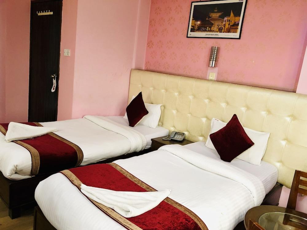 Backyard Hotel Kathmandu Exterior foto