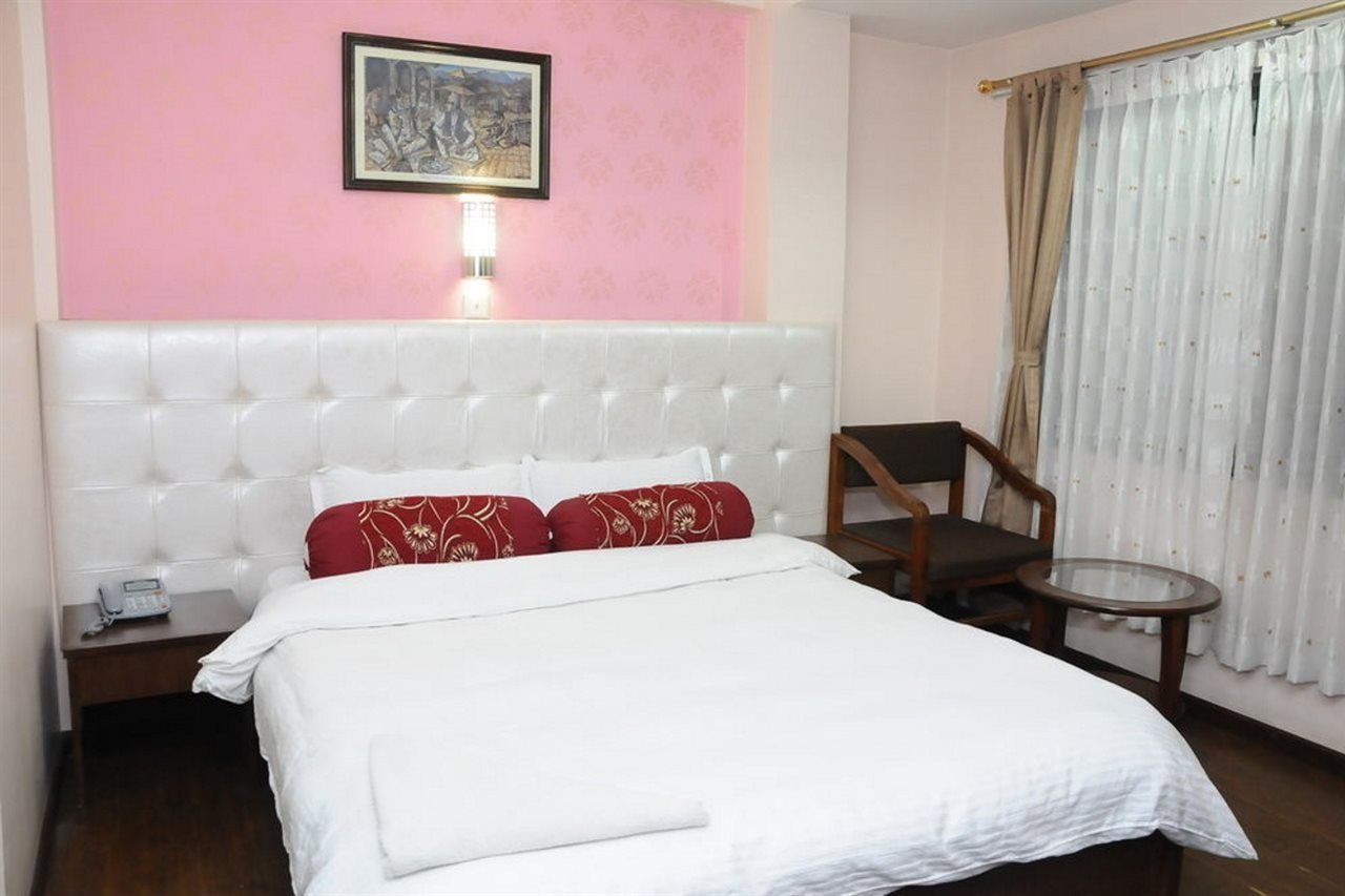 Backyard Hotel Kathmandu Exterior foto