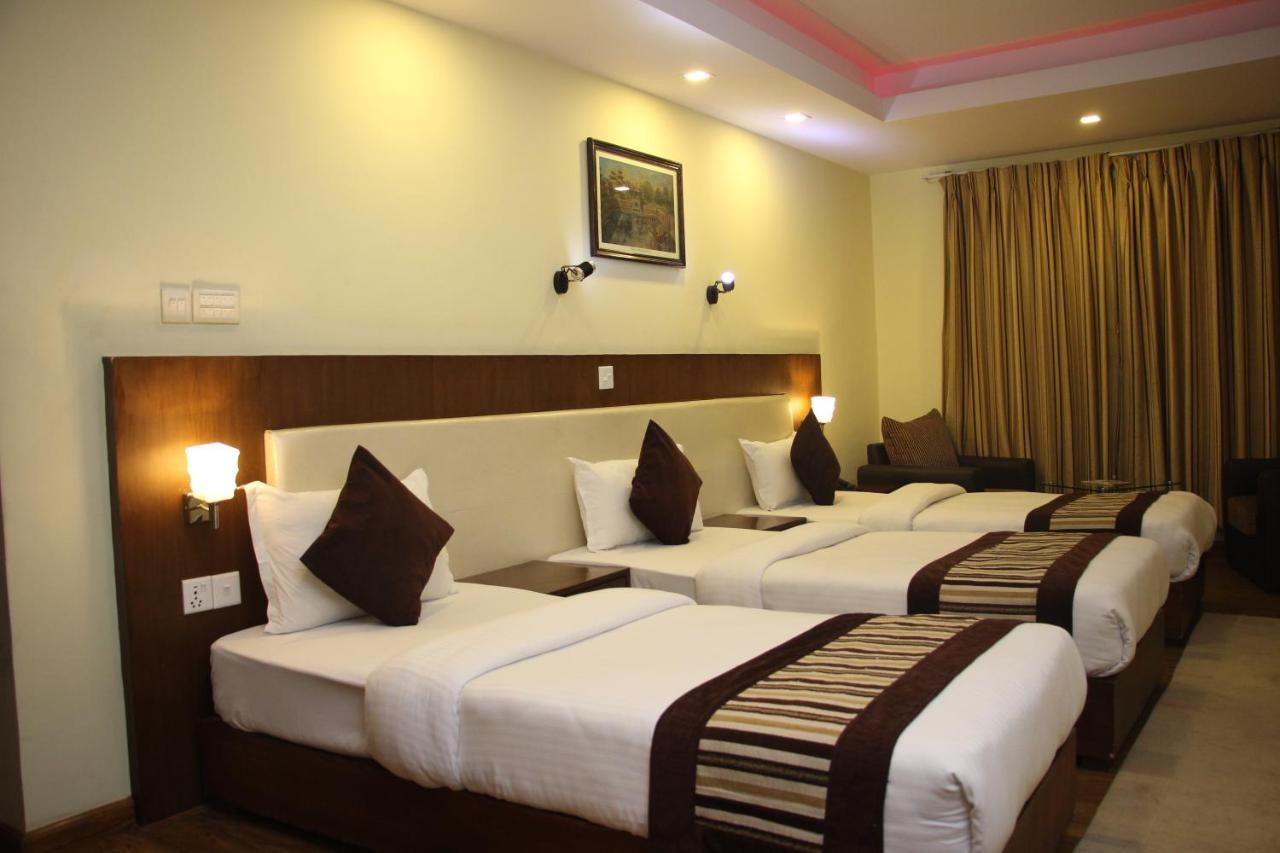 Backyard Hotel Kathmandu Exterior foto
