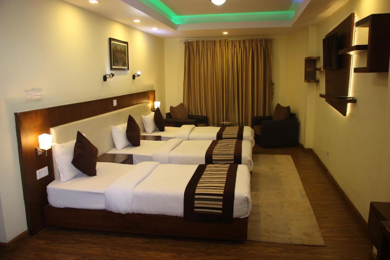 Backyard Hotel Kathmandu Exterior foto
