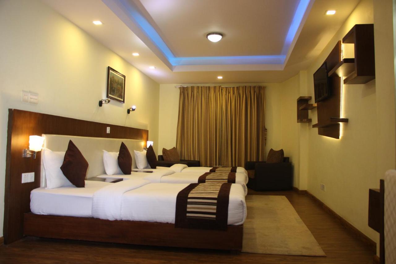 Backyard Hotel Kathmandu Exterior foto